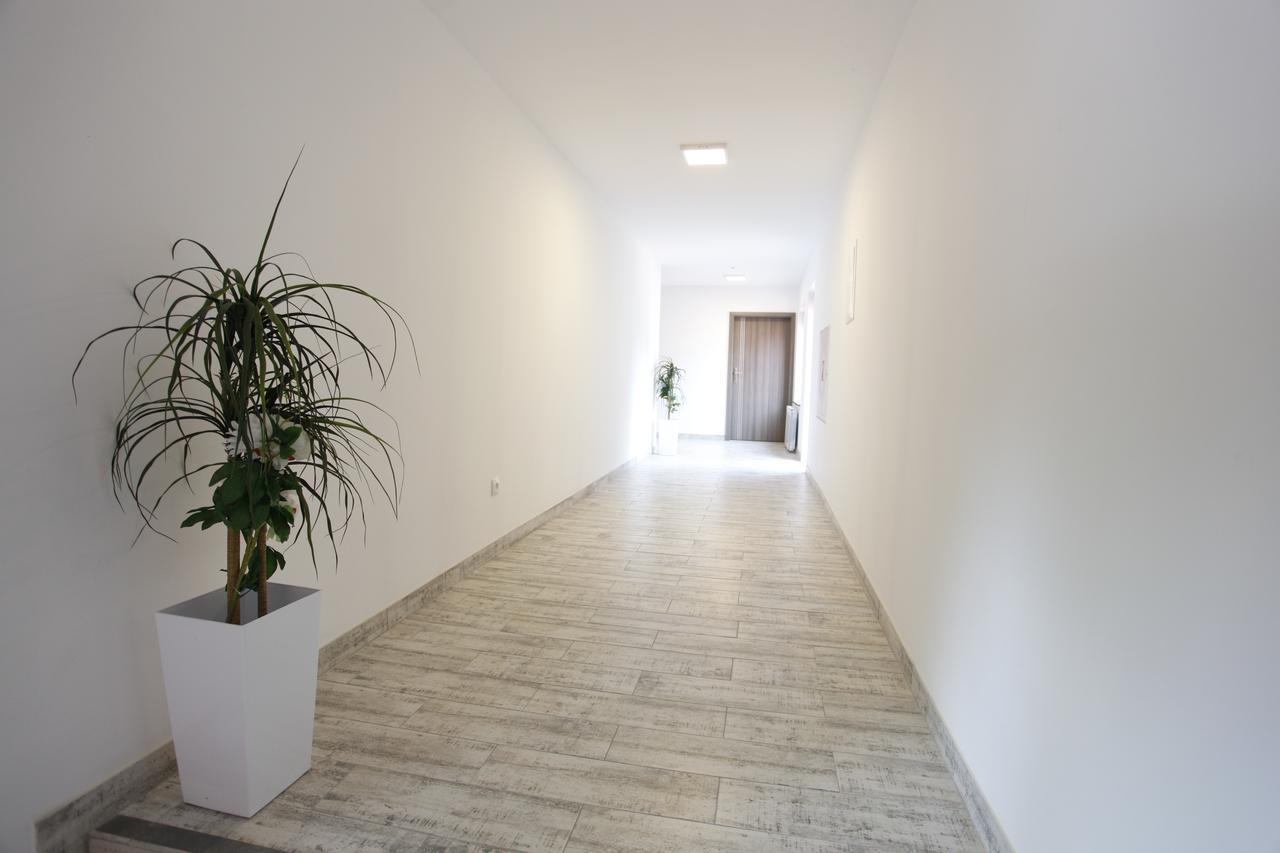 Zajazd Siodlo Hotel&Restauracja Kobyla Góra エクステリア 写真