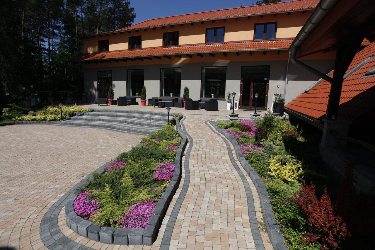 Zajazd Siodlo Hotel&Restauracja Kobyla Góra エクステリア 写真