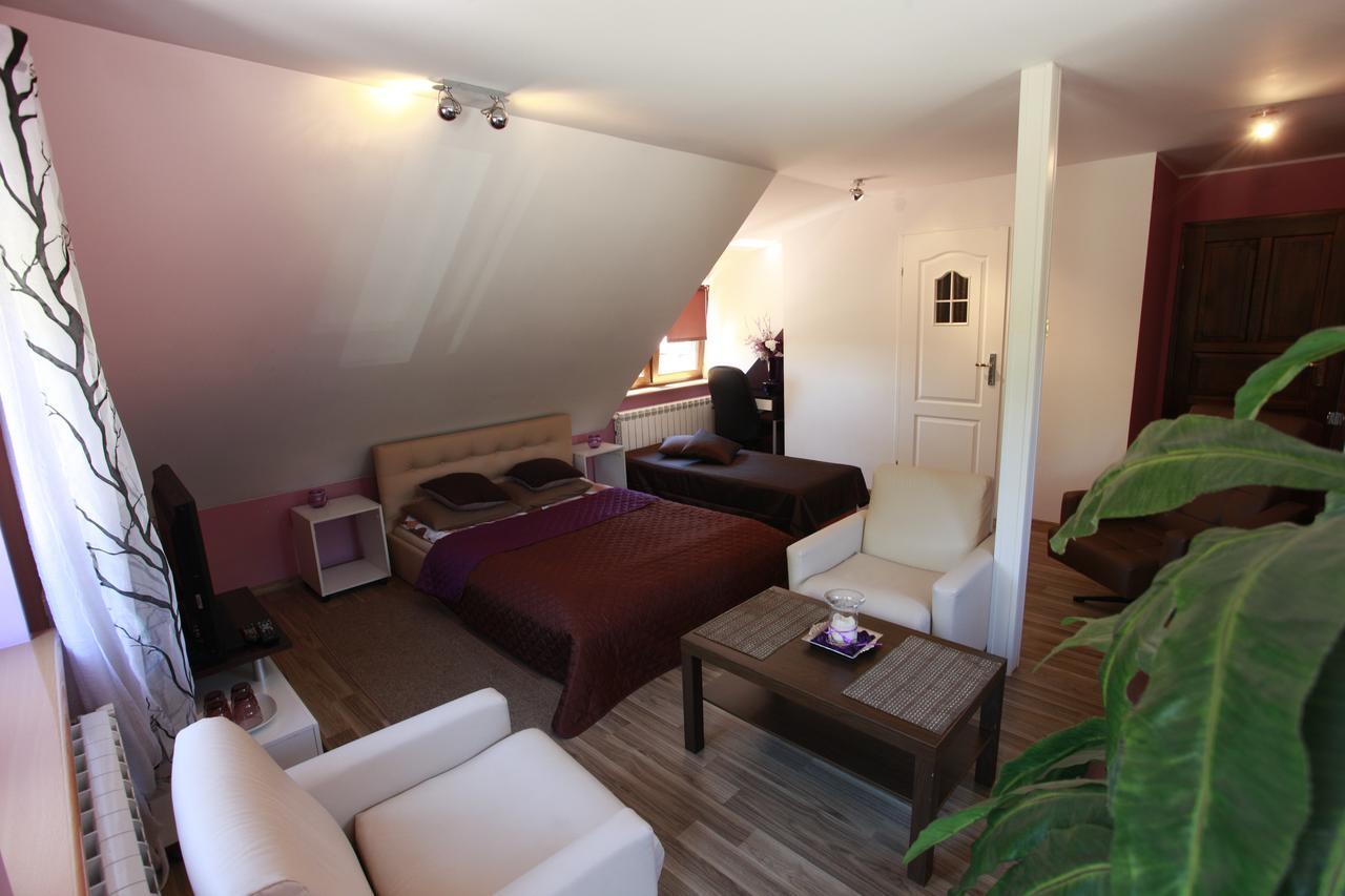 Zajazd Siodlo Hotel&Restauracja Kobyla Góra エクステリア 写真